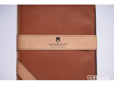 Läderfodral för MACBOOK PRO / WOOLNUT / 16-INCH